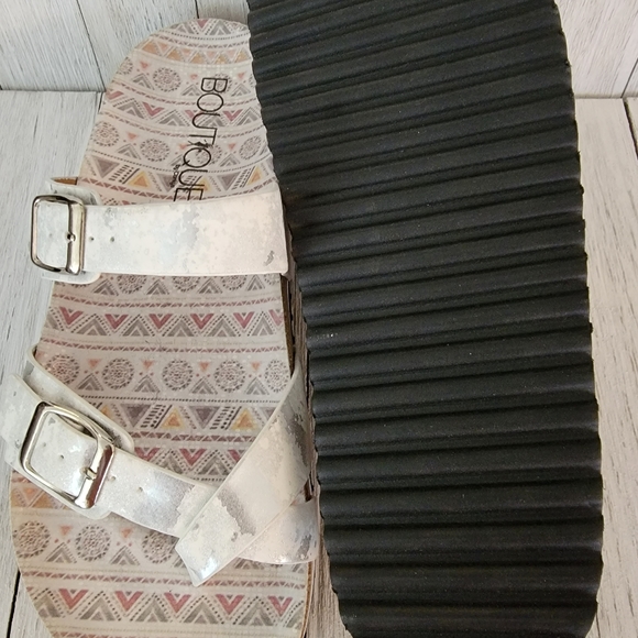 SUMMER SALE!!-CORKYS- TAN LINES WHITE METALLIC SANDALS - Picture 7 of 7